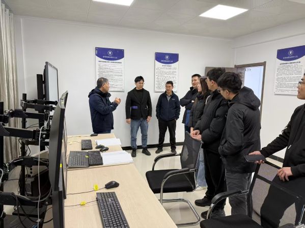 广西局同仁到昆明中心站参观交流