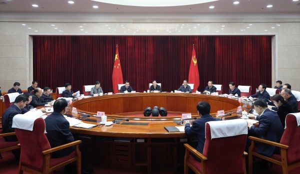 省委常委会召开会议 认真学习贯彻习近平总...